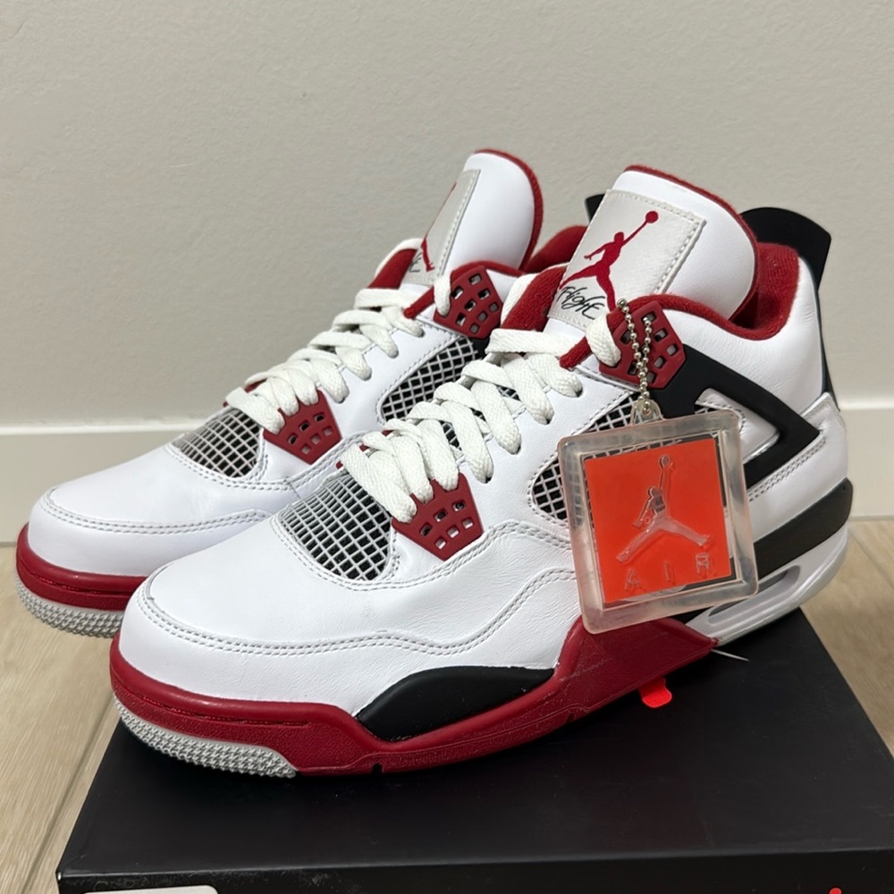 Air Jordan 4 Retro Fire Red (2012) Size 9 Men
